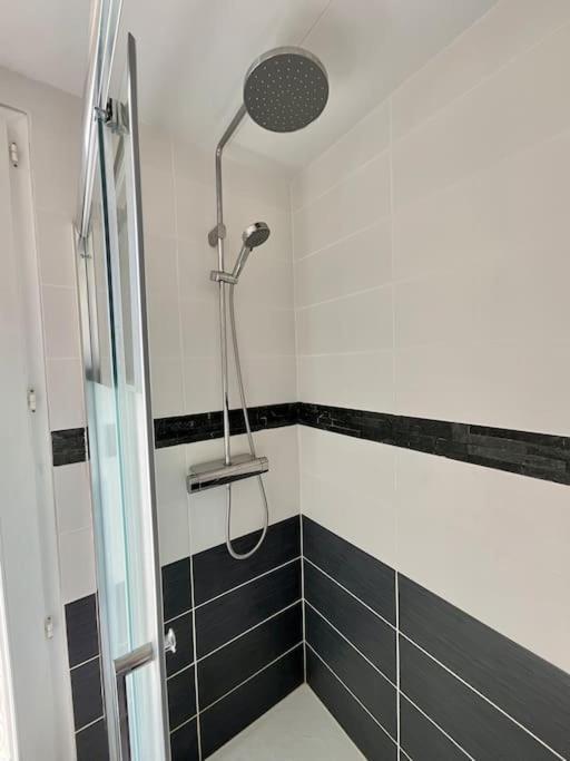La Azur - Chaleureuse Maisonnette Avec Piscine Partagee *