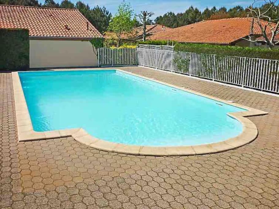 La Azur - Chaleureuse Maisonnette Avec Piscine Partagee *